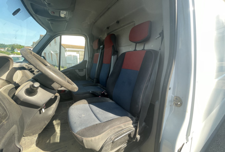 Renault Master FOURGON / 2.3 dci / 130 CH