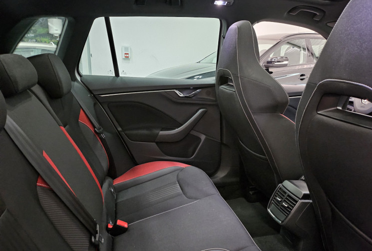 Skoda Kamiq monte carlo 1.5 TSI  DSG7 150 cv / toit pano / carplay / cockpit