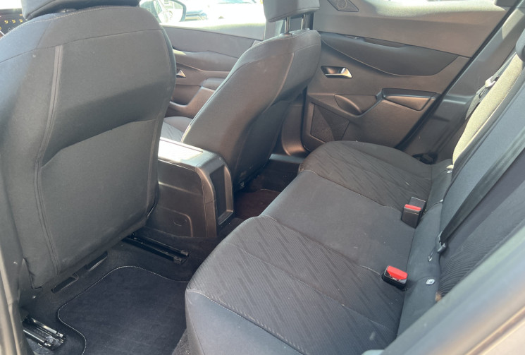 DS DS 3 Crossback PureTech 130ch  EAT 8 So Chic COURROIE OK