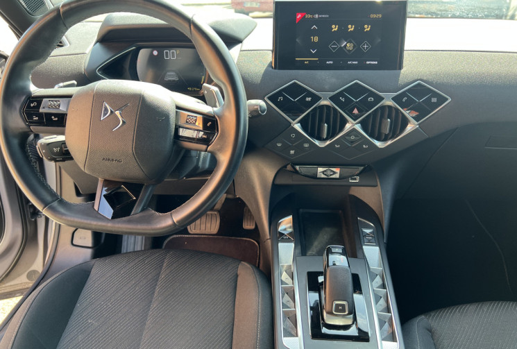 DS DS 3 Crossback PureTech 130ch  EAT 8 So Chic COURROIE OK