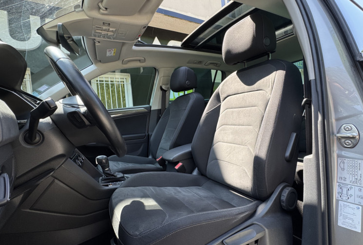 Volkswagen Tiguan R-Line 2.0 TDi 150 DSG7 / Toit Ouvrant / Attelage elec / Garantie 6 mois