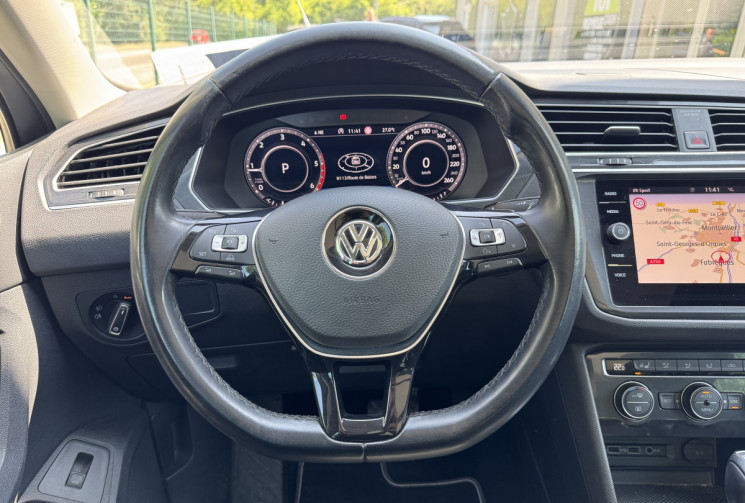 Volkswagen Tiguan R-Line 2.0 TDi 150 DSG7 / Toit Ouvrant / Attelage elec / Garantie 6 mois