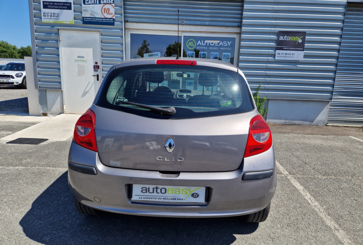 Renault Clio 1.5 DCI 70 CV 5 PORTES AUTHENTIQUE