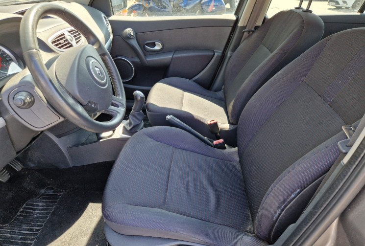 Renault Clio 1.5 DCI 70 CV 5 PORTES AUTHENTIQUE