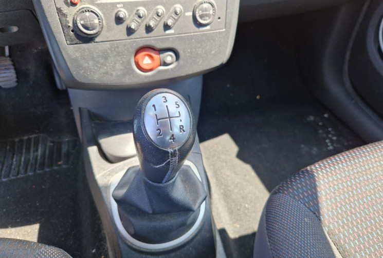 Renault Clio 1.5 DCI 70 CV 5 PORTES AUTHENTIQUE