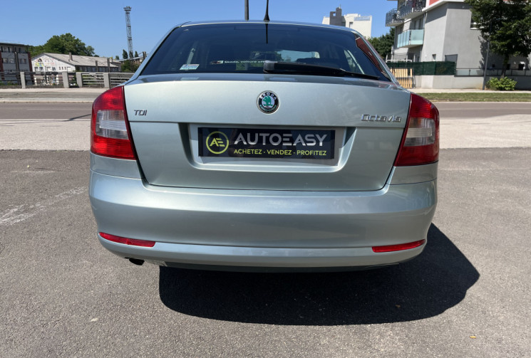 Skoda Octavia Berline Phase 2 1.6 TDI CR DSG7 105 cv Boîte auto