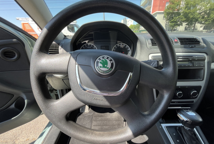 Skoda Octavia Berline Phase 2 1.6 TDI CR DSG7 105 cv Boîte auto