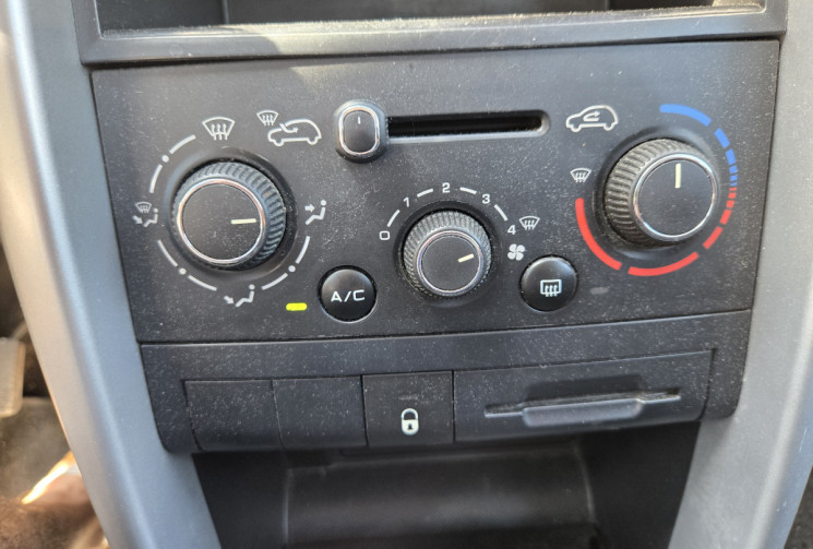 Peugeot 207 1.4 VTi 16V 95 cv 