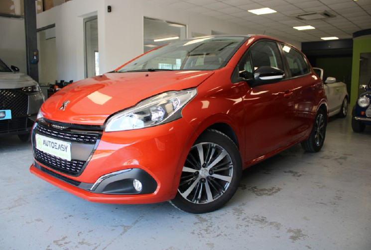 Peugeot 208 82 CV  ACTIVE + TOIT PANORAMIQUE +  CAMERA  64 000 KM !!!!