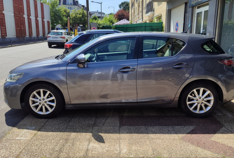 Lexus CT 200h 1.8 VVT-i 136 ch Sensation hybride