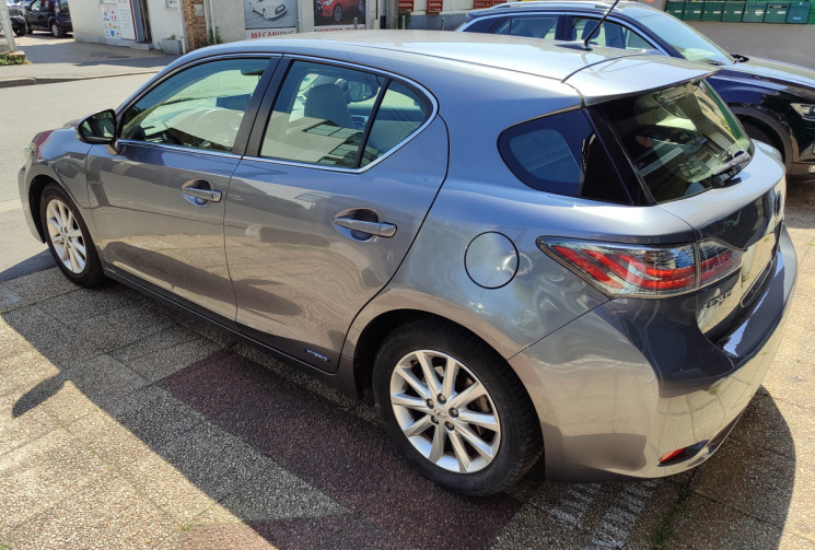 Lexus CT 200h 1.8 VVT-i 136 ch Sensation hybride