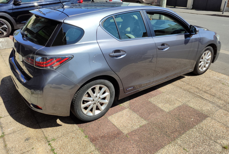 Lexus CT 200h 1.8 VVT-i 136 ch Sensation hybride