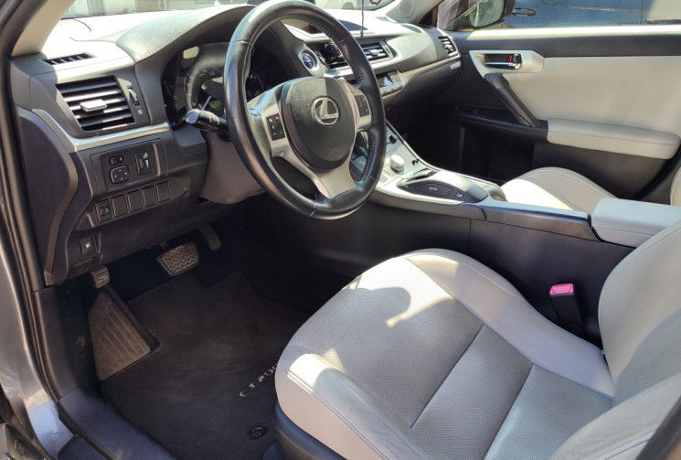 Lexus CT 200h 1.8 VVT-i 136 ch Sensation hybride