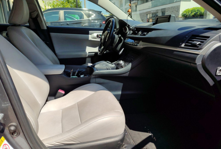 Lexus CT 200h 1.8 VVT-i 136 ch Sensation hybride