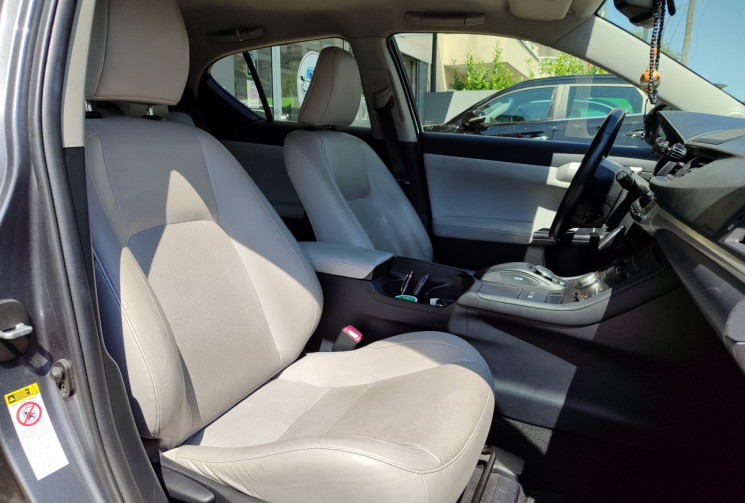 Lexus CT 200h 1.8 VVT-i 136 ch Sensation hybride