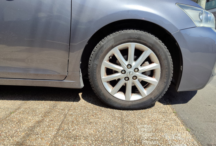 Lexus CT 200h 1.8 VVT-i 136 ch Sensation hybride