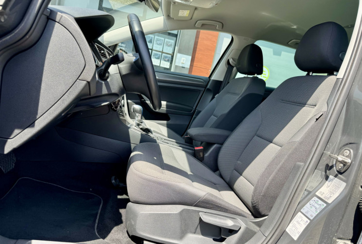 Volkswagen Golf E-Golf 136/ CARPLAY