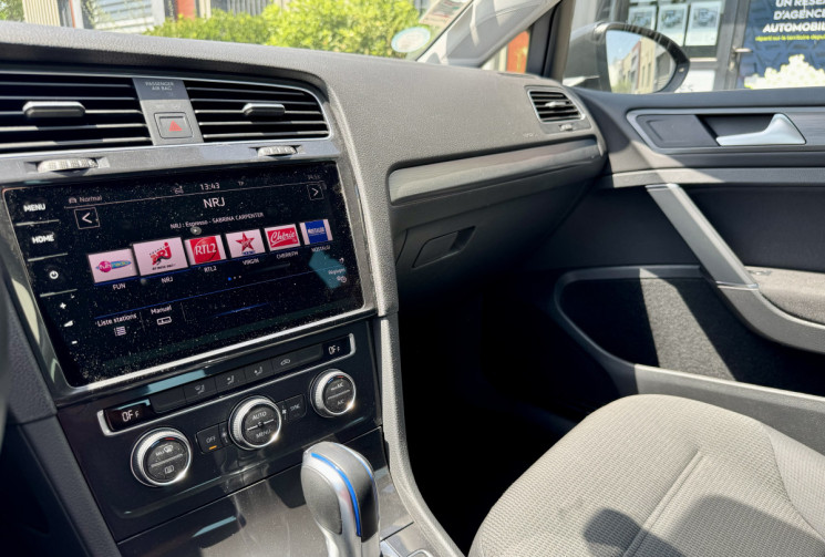 Volkswagen Golf E-Golf 136/ CARPLAY