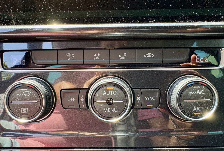 Volkswagen Golf E-Golf 136/ CARPLAY