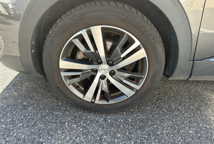 Peugeot 5008 1.5 BlueHDi 130 ch Allure Pack EAT8 / Entretien intégral / Première main / 7 Places