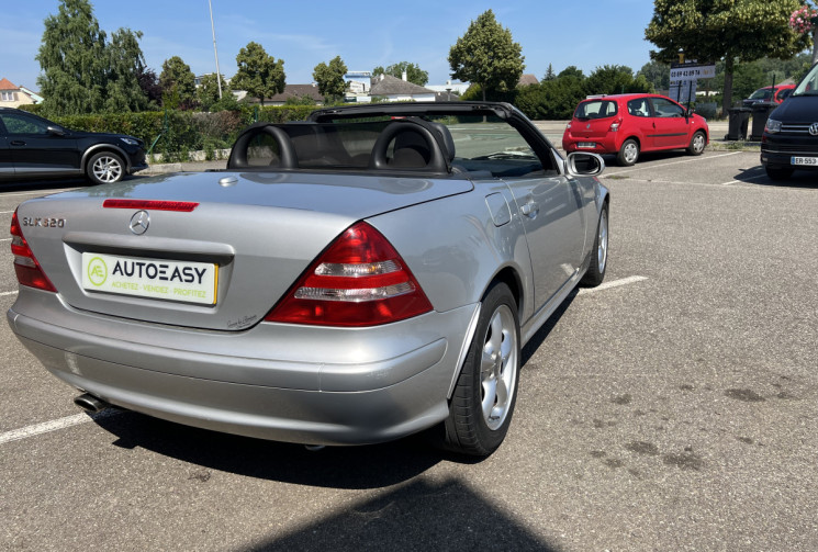 Mercedes SLK 320 V6  218 CH 