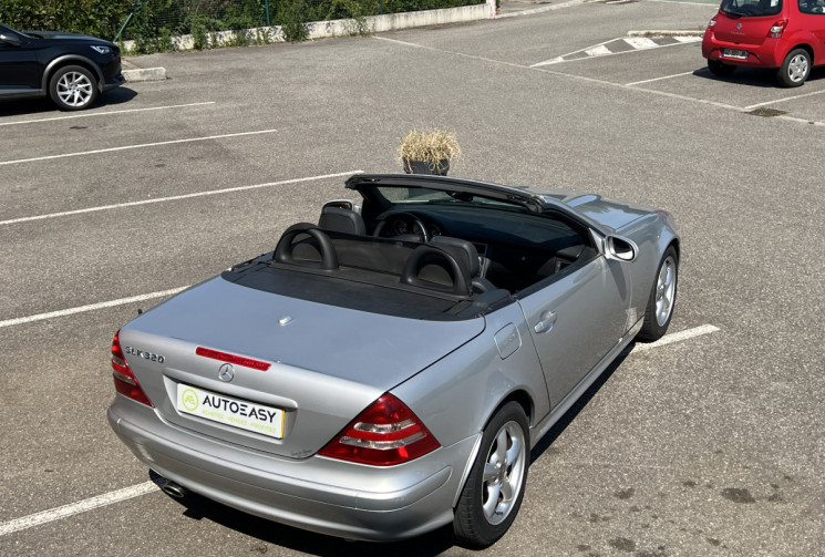 Mercedes SLK 320 V6  218 CH 