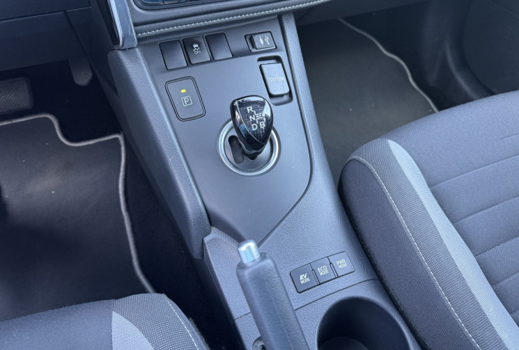Toyota AURIS 1.8  HSD 136h Design CVT / E85 ETHANOL