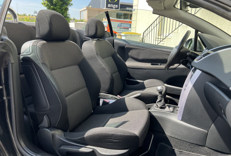 Peugeot 207 CC 1.6i 150 ch FÉLINE