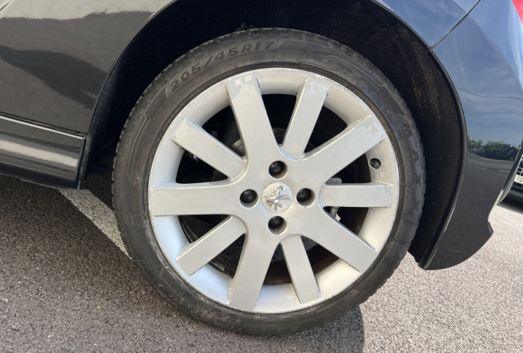 Peugeot 207 CC 1.6i 150 ch FÉLINE