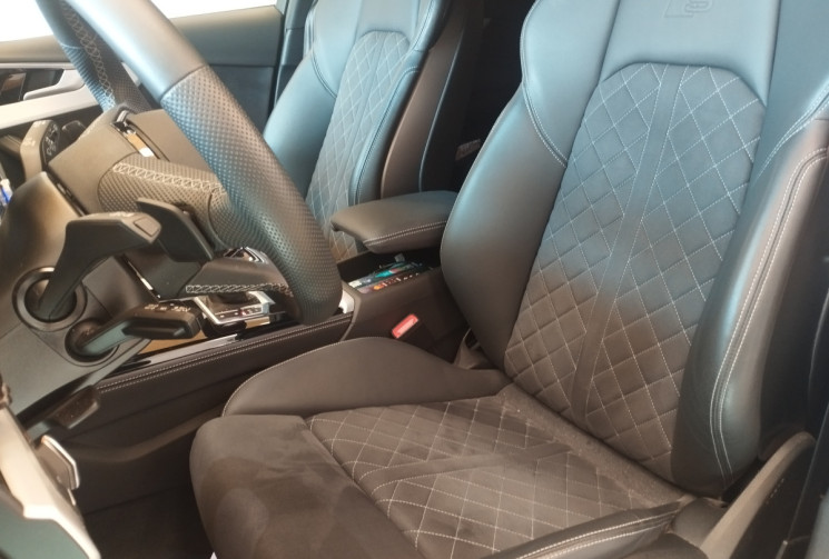 Audi A4 Avant 35 TFSI 150 S tronic 7 Competition + ATTELAGE + TOIT OUVRANT