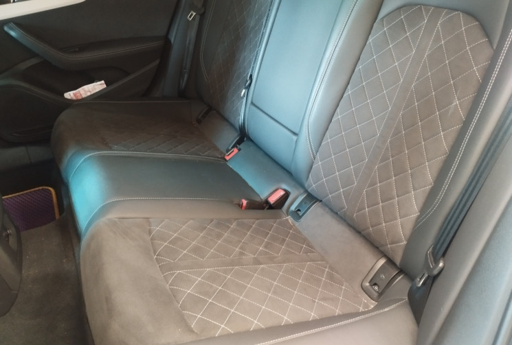 Audi A4 Avant 35 TFSI 150 S tronic 7 Competition + ATTELAGE + TOIT OUVRANT