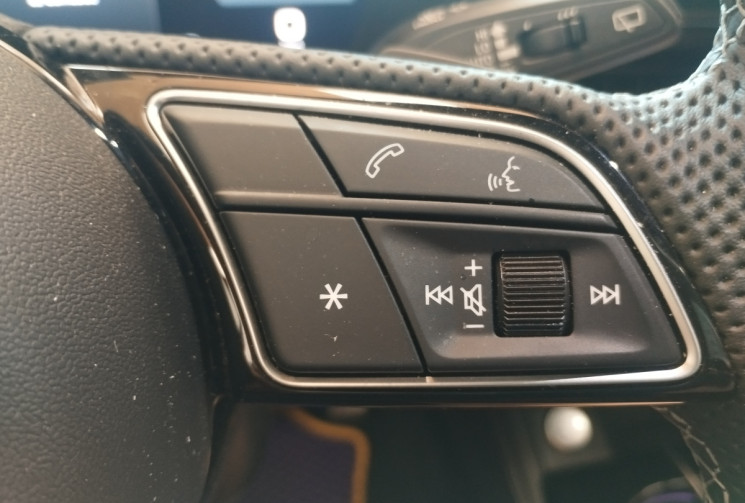 Audi A4 Avant 35 TFSI 150 S tronic 7 Competition + ATTELAGE + TOIT OUVRANT