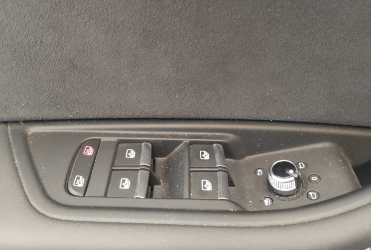 Audi A4 Avant 35 TFSI 150 S tronic 7 Competition + ATTELAGE + TOIT OUVRANT