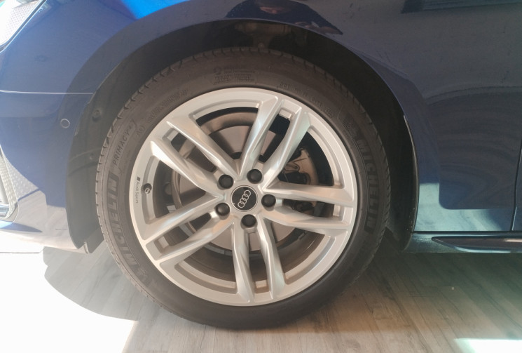Audi A4 Avant 35 TFSI 150 S tronic 7 Competition + ATTELAGE + TOIT OUVRANT