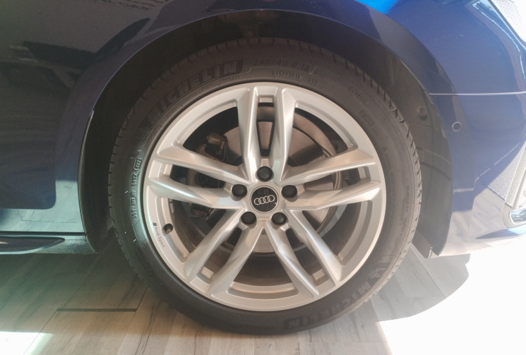 Audi A4 Avant 35 TFSI 150 S tronic 7 Competition + ATTELAGE + TOIT OUVRANT