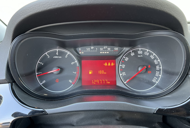 Opel Corsa 1.4 i 90 CH EDITION
