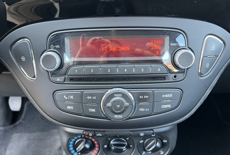 Opel Corsa 1.4 i 90 CH EDITION