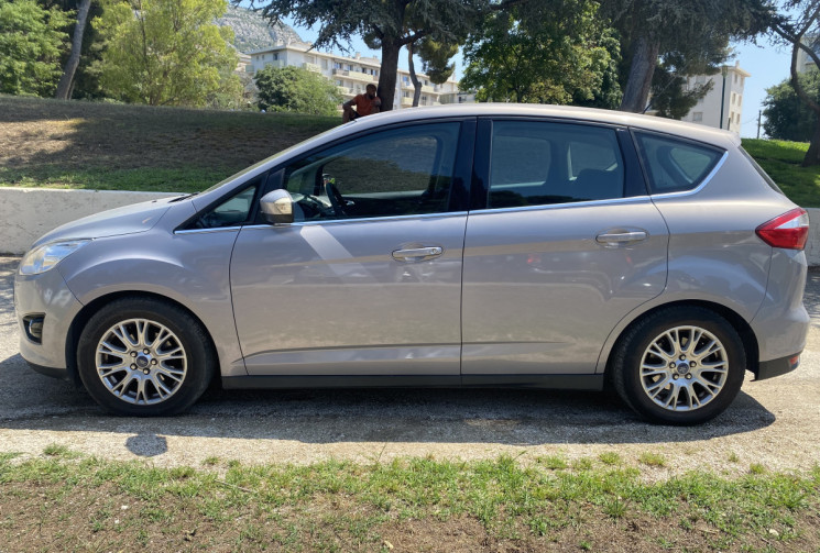 Ford C-MAX 1.6 TDCI 115 ch Titanium DISTRIBUTION OK