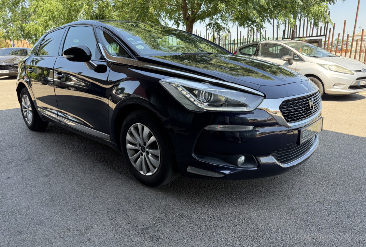 DS DS5 1.6 Blue HDi 120 cv So Chic / suivi d’entretiens
