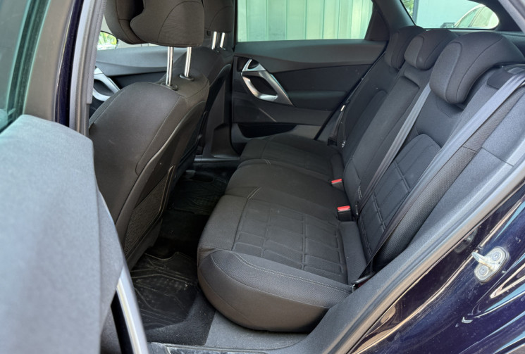 DS DS5 1.6 Blue HDi 120 cv So Chic / suivi d’entretiens