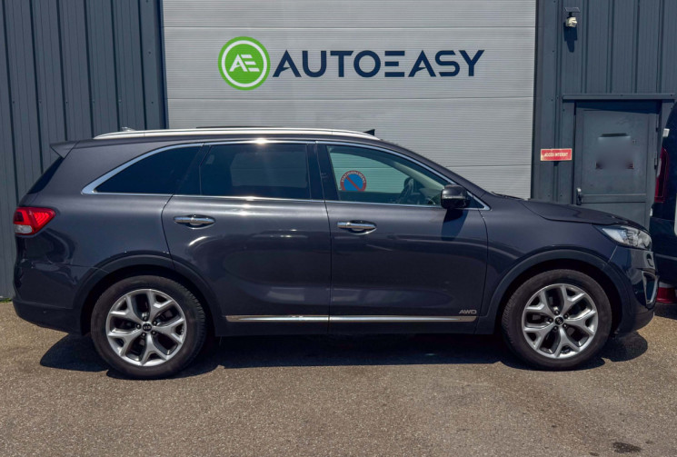 Kia SORENTO 7 places 2.2 CRDI 200 cv ISG ULTIMATE 4X4 4WD BVA Toit ouvrant Caméra CarPlay Cuir
