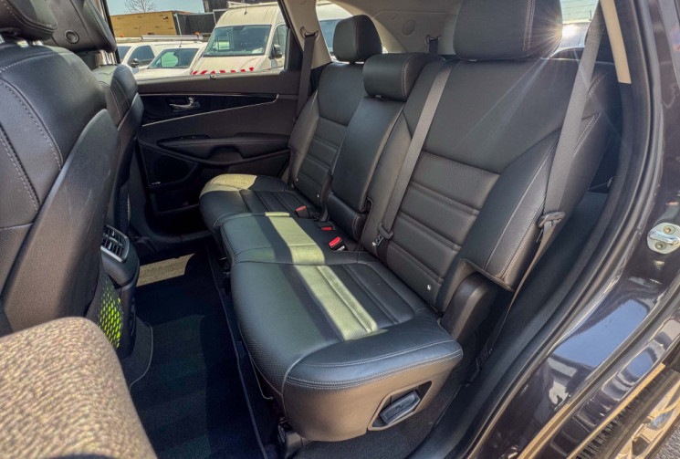 Kia SORENTO 7 places 2.2 CRDI 200 cv ISG ULTIMATE 4X4 4WD BVA Toit ouvrant Caméra CarPlay Cuir