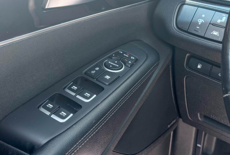 Kia SORENTO 7 places 2.2 CRDI 200 cv ISG ULTIMATE 4X4 4WD BVA Toit ouvrant Caméra CarPlay Cuir