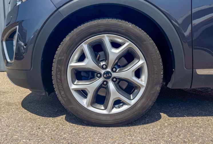 Kia SORENTO 7 places 2.2 CRDI 200 cv ISG ULTIMATE 4X4 4WD BVA Toit ouvrant Caméra CarPlay Cuir