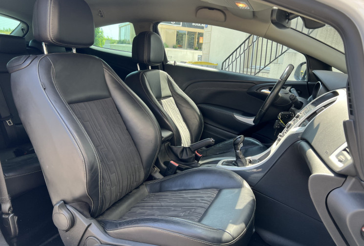 Opel Astra GTC 1.7 CDTI S&S 130 CH