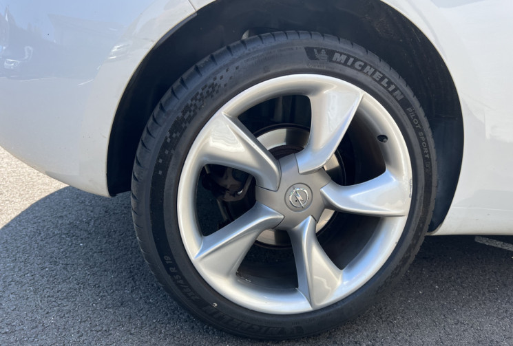 Opel Astra GTC 1.7 CDTI S&S 130 CH