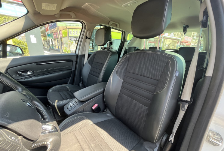 Renault GRAND SCENIC III Phase 2 1.5 dCi BOSE EDC 6 110 cv Boîte auto
