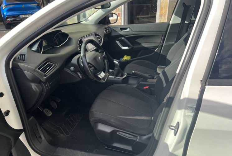 Peugeot 308  II 1.2 THP 110 cv ACTIVE