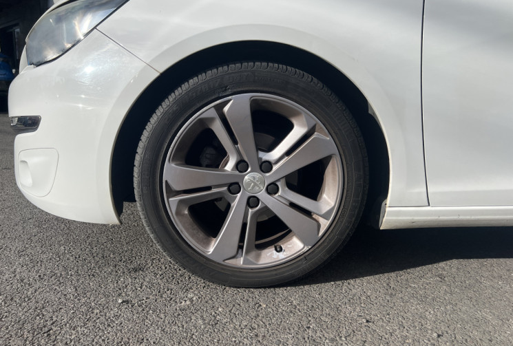 Peugeot 308  II 1.2 THP 110 cv ACTIVE