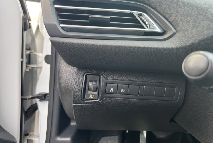 Peugeot 308  II 1.2 THP 110 cv ACTIVE
